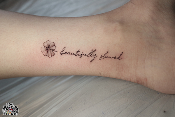 名古屋　タトゥー　女性